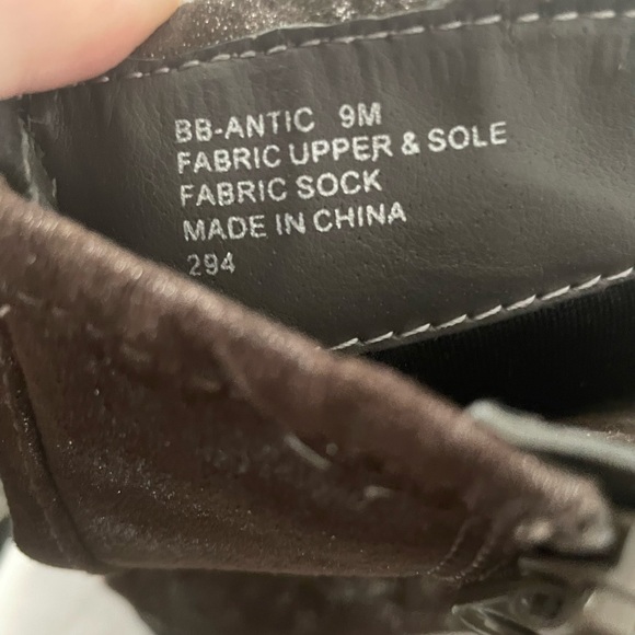 Women’s Size 9M Boots - Picture 3 of 4